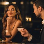 Comment reconnaître une personne vénale dans une relation ?